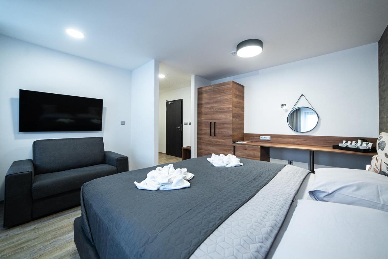 Hotel Lidovy Dum Opava Esterno foto